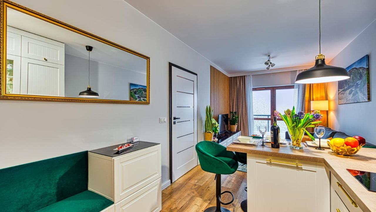 Apartament D19 Z Basenem, Sauna, Jacuzzi Green Park Resort - 5D Apartments 斯克拉斯卡波伦巴 外观 照片