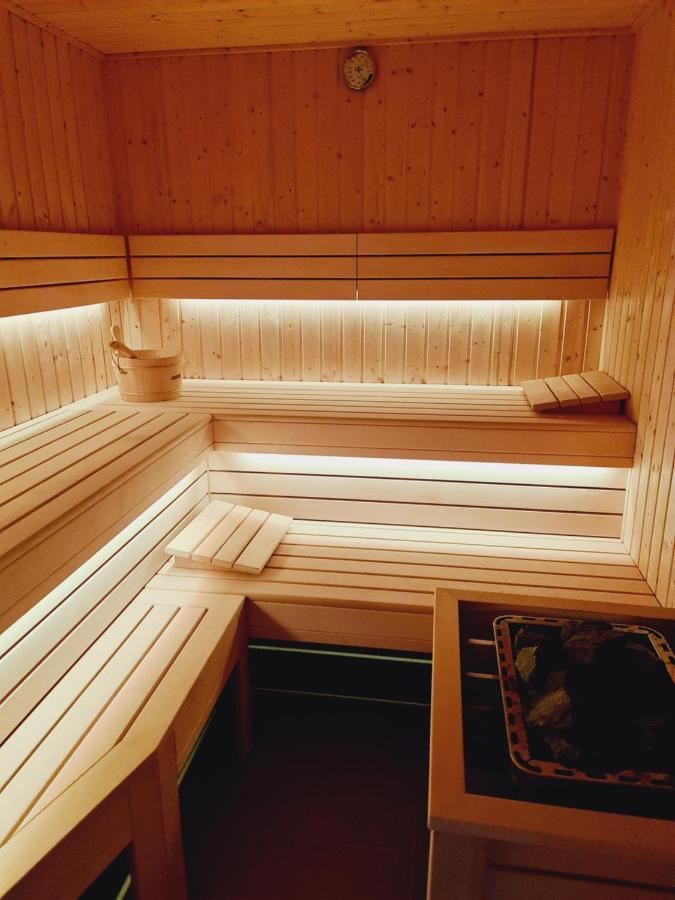Apartament D19 Z Basenem, Sauna, Jacuzzi Green Park Resort - 5D Apartments 斯克拉斯卡波伦巴 外观 照片